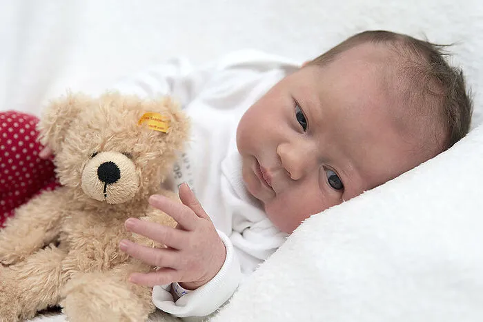 Julia und Gert Grabner freuen sich über ihr erstes Kind. Isabella wurde am 8. August um exakt 8.24 Uhr im Krankenhaus St. Veit geboren. Die Krankenhauswaage zeigte 3380 Gramm und das Maßband 51 Zentimeter an. Viele Spaziergänge werden die Eltern in St. Veit unternehmen.