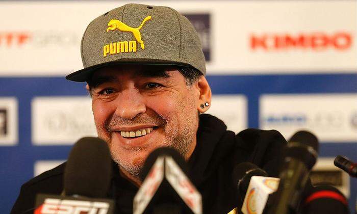 Diego Maradona wird in Madrid auf der Tribüne sitzen