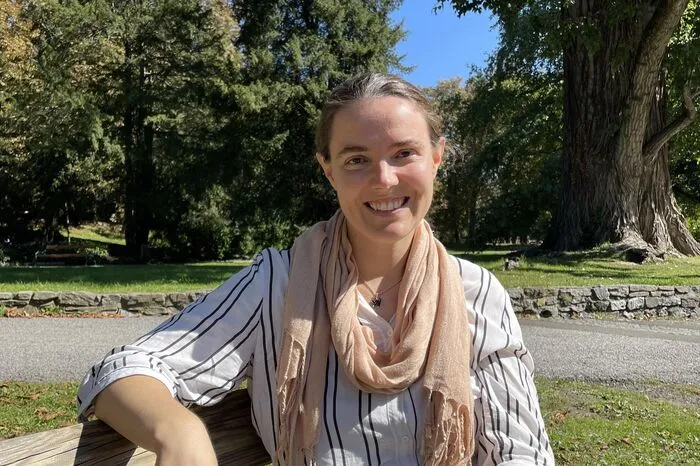 Marie (34): "Dass jetzt mehr Radwege gebaut und breiter gemacht werden, gefällt mir sehr gut an der neuen Regierung. Beim Thema Bauwut scheint die KPÖ nicht allein Schuld zu sein, dass es noch so weitergeht, das sind sicher auch viele alte Verträge aus Vorgängerjahren. Die KPÖ ist mir auf jeden Fall nicht negativ aufgefallen, die Richtung stimmt.