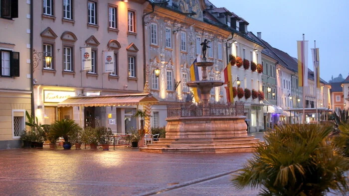 Die Herzogstadt war am Dienstagabend Austragungsort einer großen Benefizveranstaltung, zu welcher der Förderkreis Onkologie St. Veit geladen hatte. 