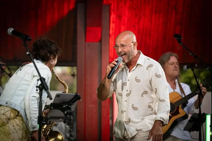Den Start der sechsteiligen Veranstaltungsserie machte am Freitag die Band Spectacollo mit „Una Notte Italiana“.