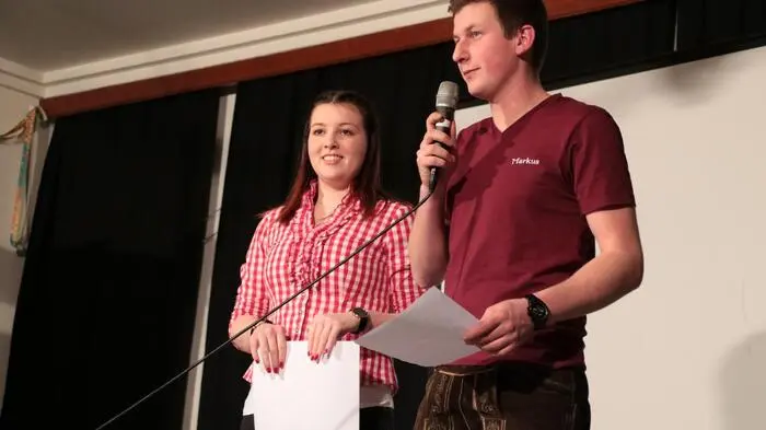 Die Vorstände der Landjugend Hatzendorf, Markus Wippel und Sabrina Thurner, begrüßten die Besucher im Gasthaus Kraxner. 