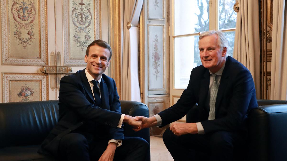 Ex-EU-Kommissar Michel Barnier (rechts) wurde vom französischen Präsidenten Macron zum Premier ernannt