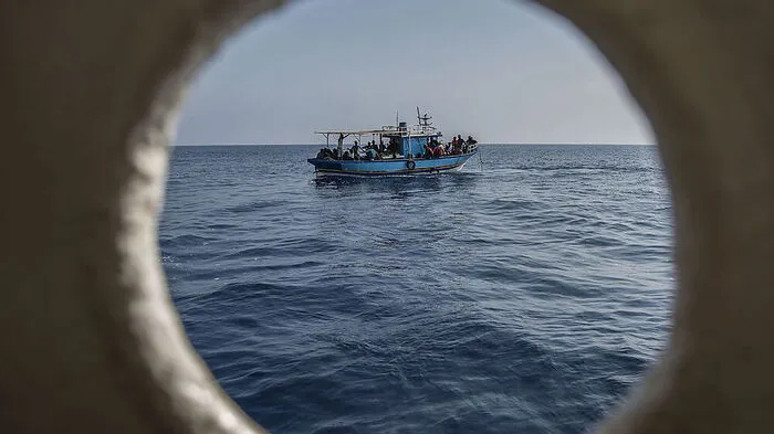 Flüchtlingsboot im Mittelmeer (Sujetbild)