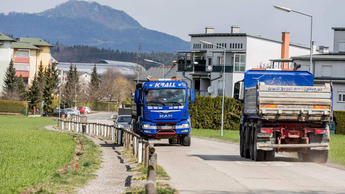 Der LKW-Verkehr belastet die Anrainer