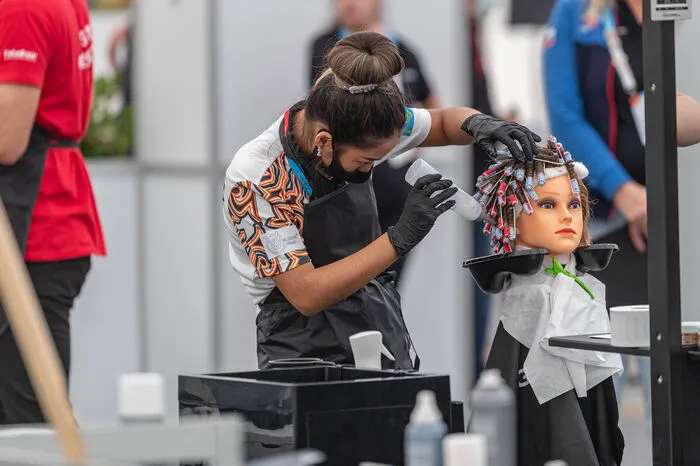 Bis Sonntag haben sich schon jetzt insgesamt 25.000 Besucher für die Berufs-EM registriert – darunter allein 10.000 Schülerinnen und Schüler. Restplätze sind noch vorhanden: Kostenlose Tickets können hier gebucht werden.