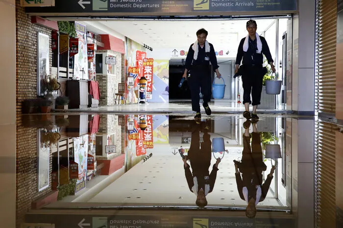 Mehr als 30 Menschen wurden zunächst noch vermisst, nachdem am frühen Donnerstagmorgen Erdrutsche Häuser auf Japans nördlichster Hauptinsel Hokkaido verschüttet hatten.