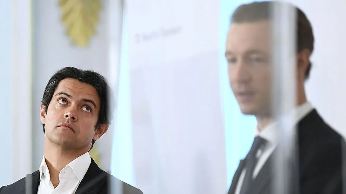 Ex-Cofag-Chef Bernhard Perner neben Ex-Finanzminister Gernot Blümel (ÖVP)