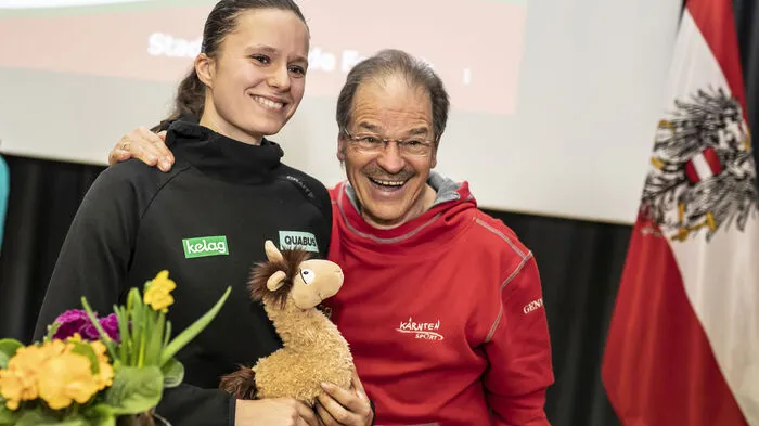 Eisschnellläuferin Vanessa Herzog ließ sich nach ihren zwei WM-Medaillen in ihrer Heimat Ferlach feiern. Hier die schönsten Schnappschüsse des WM-Empfangs!