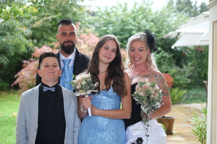 Ihre "Hochzeit 2.0" feierten Nina und Harald Pojer am 9. September im Schloss Farrach. Mit dabei waren natürlich ihre Kinder Ronja Jana und Finn Konstantin. Das Paar hatte 2014 zum ersten Mal geheiratet.