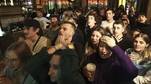 Eine Frau kommentiert im Fernsehen ein Fußballspiel? Das verkraftet offenbar noch nicht jeder (Sujetbild)