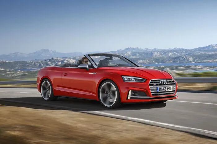 Vor ihm auf dem neunten Rang rangiert sein großer Bruder, das Audi A5 Cabrio.