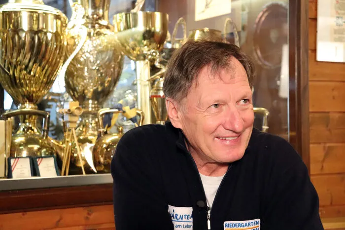 Niki Lauda war immer ein Kämpfer und er hat auch jetzt bis zum Ende gekämpft. Wie er mit seinem Unfall und anderen schwierigen Situationen umgegangen ist, ist unglaublich. Niki war eine große Persönlichkeit und ein Macher, der die Dinge am Schopf gepackt und mit beeindruckender Konsequenz durchgezogen hat. Wir hatten vor allem früher immer wieder miteinander zu tun, wir waren ja zur selben Zeit im Sport erfolgreich.