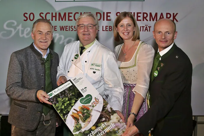 Für weiß-grüne Lebensqualität: Johann Spreitzhofer (Fachgruppenobmann Hotellerie), Kulinarium-Cheftester Willi Haider, Tourismus-LR Barbara Eibinger-Miedl, Klaus Friedl (Fachgruppenobmann Gastronomie)