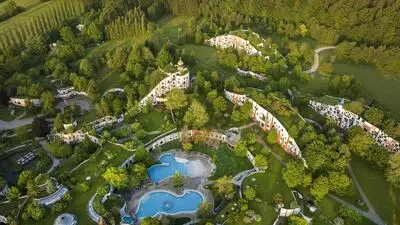 In unmittelbarer Nähe und größter Kritiker des Geothermie-Projekts in Neudau: Die Therme Bad Blumau