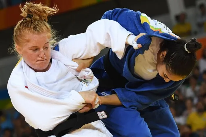Ihr Olympia-Auftritt in Rio dauerte nicht einmal zwei Minuten - und dennoch schrieb Szandra Szögedi Geschichte. Die gebürtige Ungarin mit den blonden Haaren und der hellen Haut startete in Rio als erste Judoka überhaupt für Ghana. Die 27-Jährige ist mit einem Ghanaer verheiratet. Als junge Frau war sie eine erfolgreiche Turnerin, bevor sie zum Judo wechselte. "Bei den Olympischen Spielen auf der Matte zu stehen, das war einfach unbezahlbar", schwärmte sie.