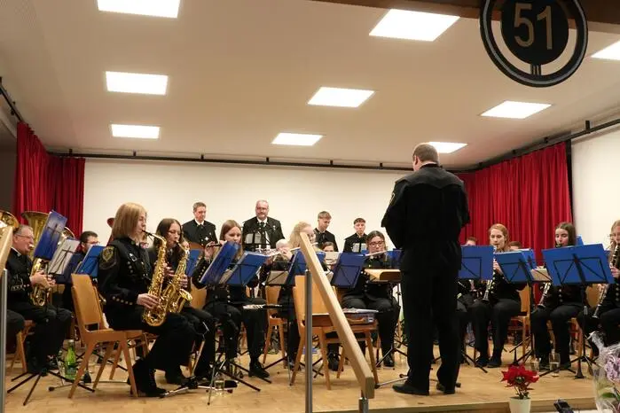 Eröffnet wurde das Konzert mit „Für Österreichs Ehr“, anschließend reichte die musikalische Bandbreite von „Auf zum Bauernherbst“ bis „Waidmannsheil“.