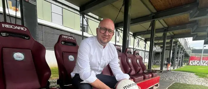 Roter Vorsitz: GAK-Präsident René Ziesler am Trainingsplatz in Graz-Weinzödl