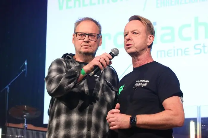 „Euer Engagement macht unsere Gemeinschaft nicht nur stark, sondern auch vorbildlich - dieses Ehrenzeichen ist unser Ausdruck von Respekt, Anerkennung und tiefer Dankbarkeit für Ihre Hingabe“, so Abl. 
