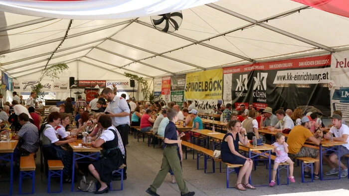 Eine Superstimmung herrschte am Wochenende beim traditionellen Feuerwehrfest in Zweikirchen, zu dem die örtlichen Florianijünger unter Kommandant Martin Weiß und Kameradschaftsführer Markus Sturm geladen hatten. 