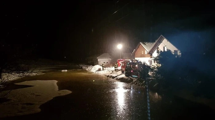 Die FF Faak war nach nur einer kurzen Verschnaufpause in den frühen Morgenstunden im Einsatz. Sie unterstützte die  FF Ledenitzen bei einer großflächigen Überschwemmung in Ledenitzen.