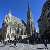 Vor dem Wiener Stephansdom geschah am Montag die schockierende Tat (Symbolfoto)