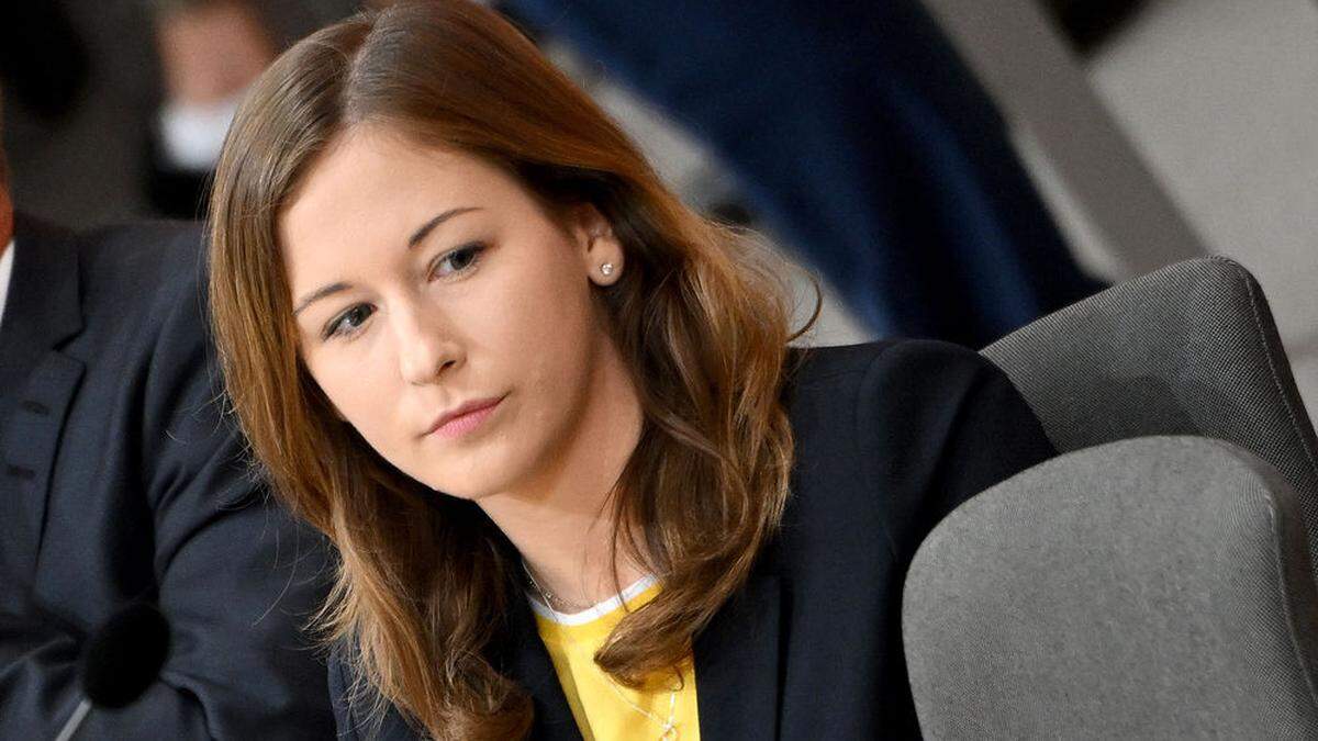Jugendstaatssekretärin Claudia Plakolm (ÖVP) mahnt Generationengerechtigkeit ein.