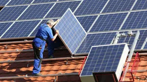 Mit den bestehenden 11.225 Tiroler PV-Anlagen können derzeit rund 44.500 Haushalte mit elektrischer Energie versorgt werde