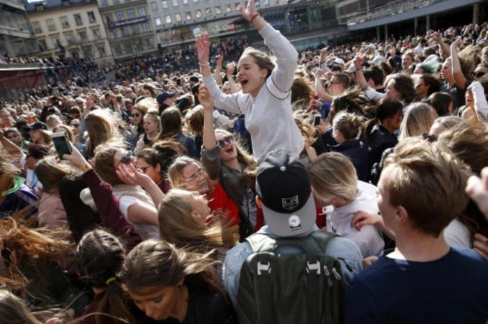 In den vergangenen Jahren hatte Avicii offen über seine Gesundheitsprobleme gesprochen - unter anderem über eine zum Teil durch exzessiven Alkoholkonsum verursachte Entzündung der Bauchspeicheldrüse. 