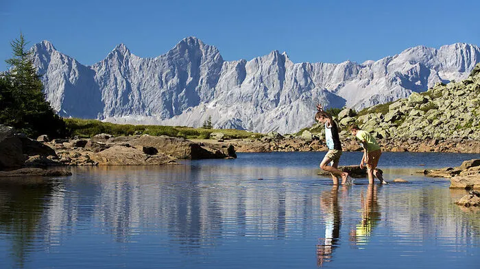 Hoch „Gerd“ bringt den Sommer für mehr als eine Woche zurück ins Steirerland (im Bild der Spiegelsee, im Hintergrund der Dachstein)