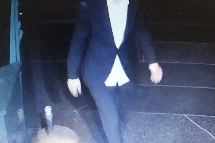 Die Grazer Polizei bittet um Zeugenhinweise. Wer kennt diese beiden Personen? Hinweise mögen bitte unter der Telefonnummer 059-133-65333 oder 133 bekannt gegeben werden.