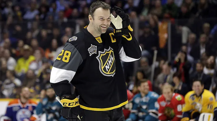 Der 33-jährige Enforcer John Scott durfte erstmals zum NHL-All-Star-Game