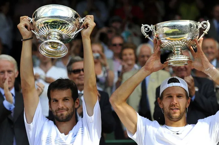 Im Juli 2010 gelang ihm ein erster Karriere-Meilenstein: An der Seite des Deutschen Philipp Petzschner holte er im Wimbledon-Doppel den ersten Turniersieg auf Grand-Slam-Ebene.