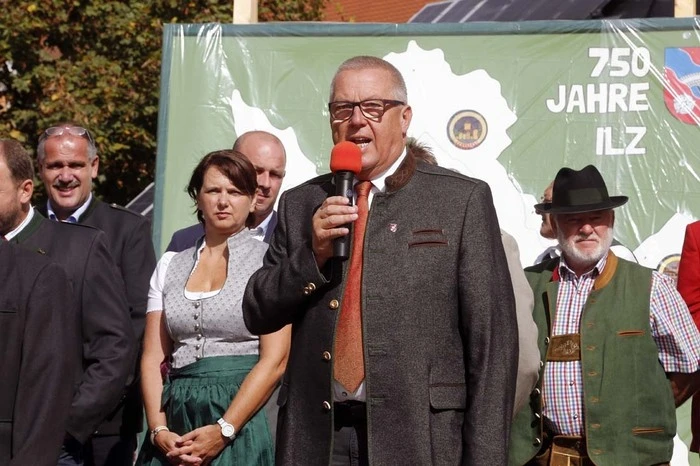 Bürgermeister Rupert Fleischhacker präsentierte Vorzüge und Besonderheiten der Kürbis-Partnergemeinde Ilz.