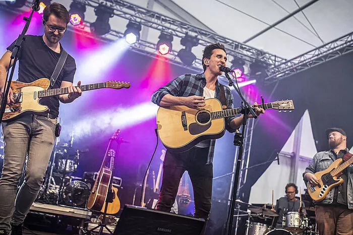 Waren ebenfalls mit von der Partie: Luke Andrews (Mitte) und Kumpanen.