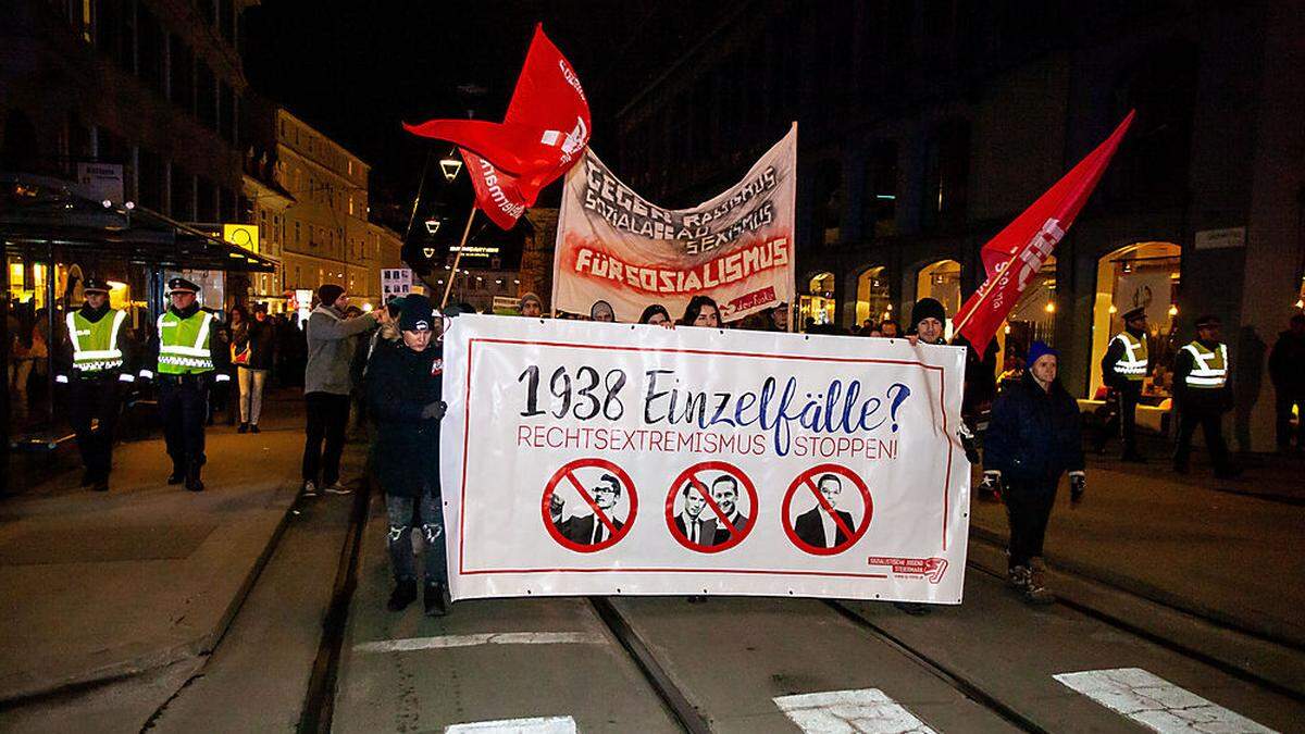 Akademikerball-Demo 2019: Letztes Jahr wurde noch gegen Strache und Kickl in der Bundesregierung demonstriert