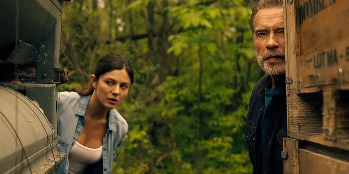  Tochter und Vater auf gemeinsamer Mission: Fubar