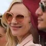 Cate Blanche mit einer Sonnenbrille von Andy Wolf Eyewear in Cannes
