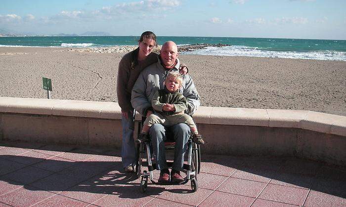 Sascha Benes mit Frau und Sohn kurz nach ihrem Umzug nach Spanien 2005