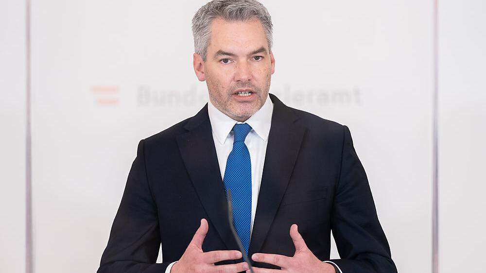 Bundeskanzler Karl Nehammer (ÖVP) kündigt weitere Maßnahmen an