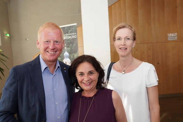 AMS-Chef Johann Oberlerchner, und die LAG-Managerinnen Christine Sitter und Maria Aichholzer