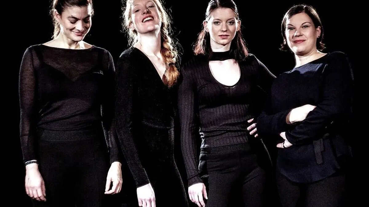 Sophie Aujesky, Sonja Kreibich, Simone Leski, Katarina Hartmann (v. l.) 