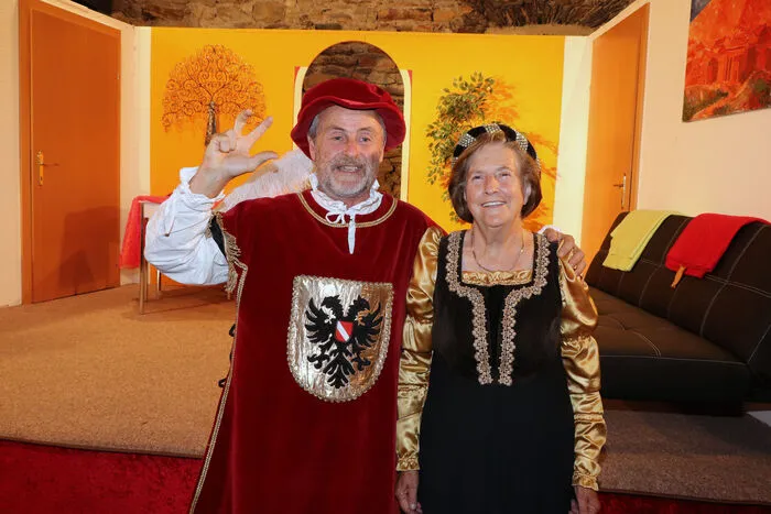 Übrings im Jahre 2021 feiert die Burg Glanegg ihr 900 Jahre Jubiläum, der Burgverein Glanegg sein 25. Jahre Vereinsbestehen und der Obmann Jakob Koschutnig seinen 60. Geburtstag!