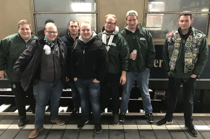 Über die Annenstraße zogen die Fans dann in Richtung Hauptplatz. Yannick und seine Freunde waren 15 Stunden unterwegs...