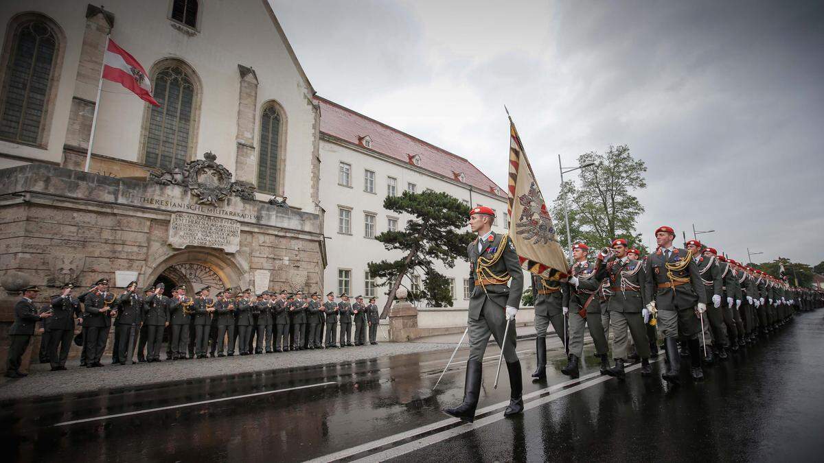 Ausmusterungsfeier bei der Militärakademie Wiener Neustadt (Archivbild)