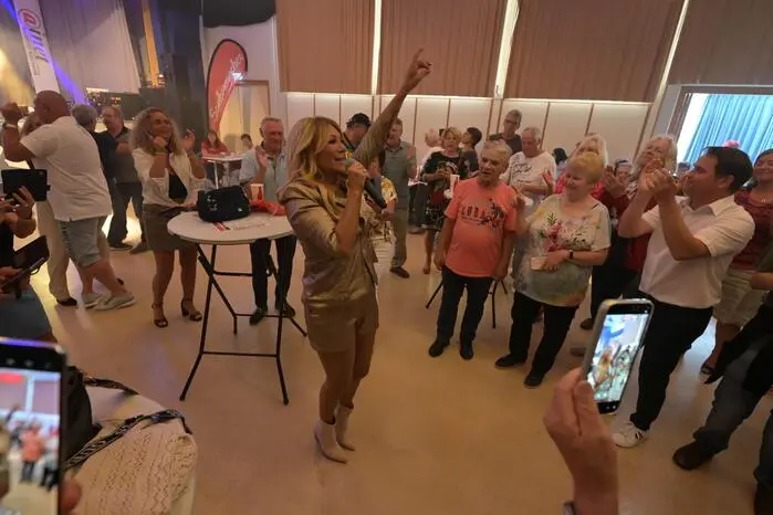 Stargast Rosanna Rocci heizte dem Publikum ein.