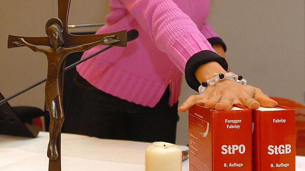 ''Ordentlicher Lebenswandel'': 15-Jährige vergewaltigt: Acht statt ...