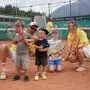 Die jüngsten Besucher freundeten sich im Stadion in Nußdorf-Debant mit Tennis an