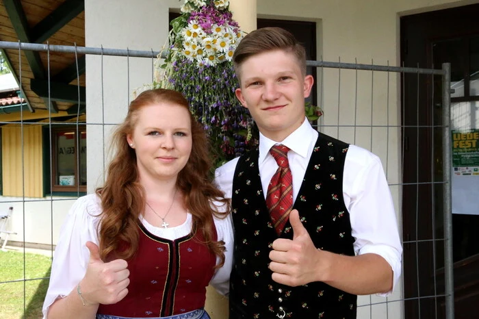 LJ-Obmann Martin Rainer und Mädlleiterin Katharina Stromberger (Foto) konnten beim Fest unter anderen Bürgermeister Bernd Krassnig sowie Alt-Bürgermeister Franz Rainer willkommen heißen. 