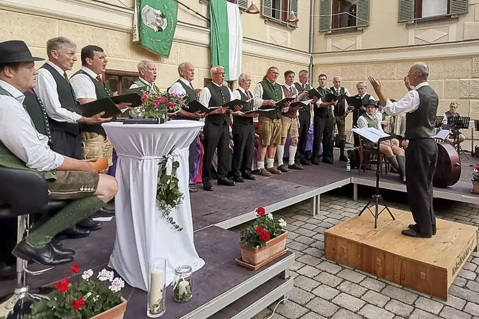 Der Sunnberger Viergsang besteht aus Anni und Peter Gruber sowie Maria und Georg Reumüller.